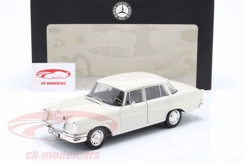 ミニカー　1/18 MB 220SE W111 1959-65(ホワイト×ブラックルーフ) [CML151-1] Cult Models 1959 Mercedes Benz 220SE W111 Light Blue 1/18