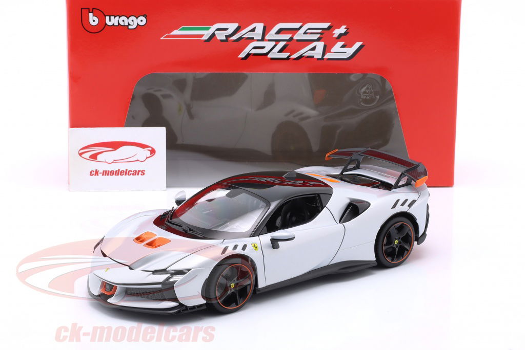 Bburago 1:18 Ferrari SF90XX Stradale 建設年 2024 白