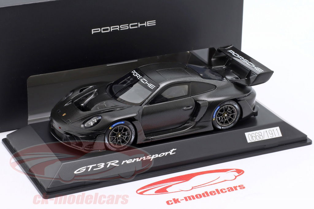Spark 1:43 Porsche 911 (992) GT3 R Rennsport カーボン