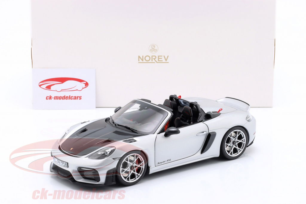 304-040 ノレブ 1/18 ポルシェ 718 スパイダー RS 2023 ノレブ 1/18 ポルシェ 718 スパイダーRS ヴァイザッハパッケージ