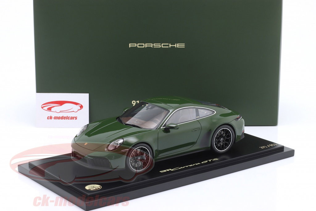Spark 1:18 Porsche 911 (992 II) GTS Cuarenta Edición 2024