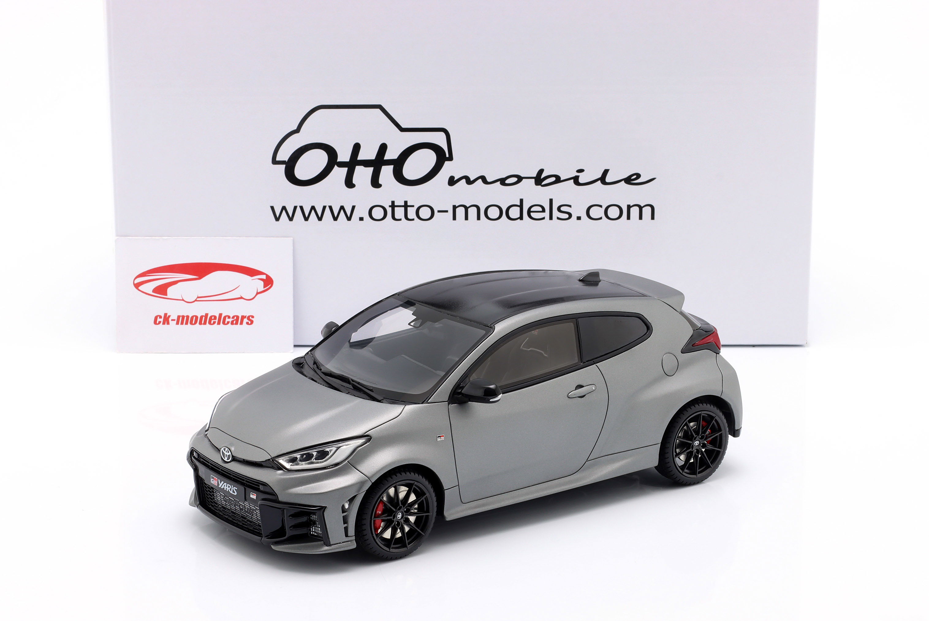 Ottomobile 1:18 Toyota Yaris GR 建設年 2024 グレー