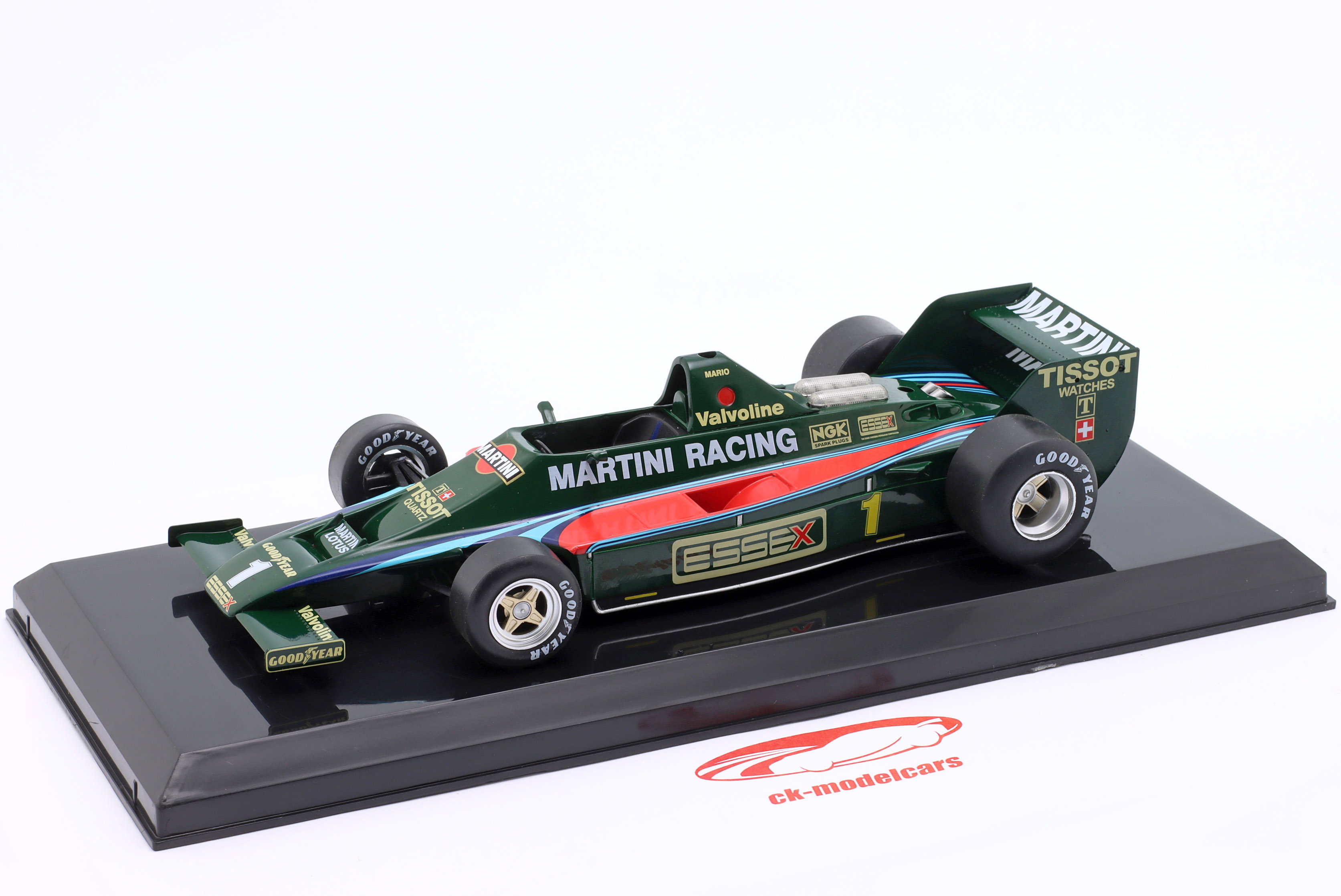 ミニカー LOTUS バッジ 8台セット まとめ売り ヴィンテージ コレクション Premium Collectibles 1:24 Mario Andretti Lotus 80 #1 式 1 1979