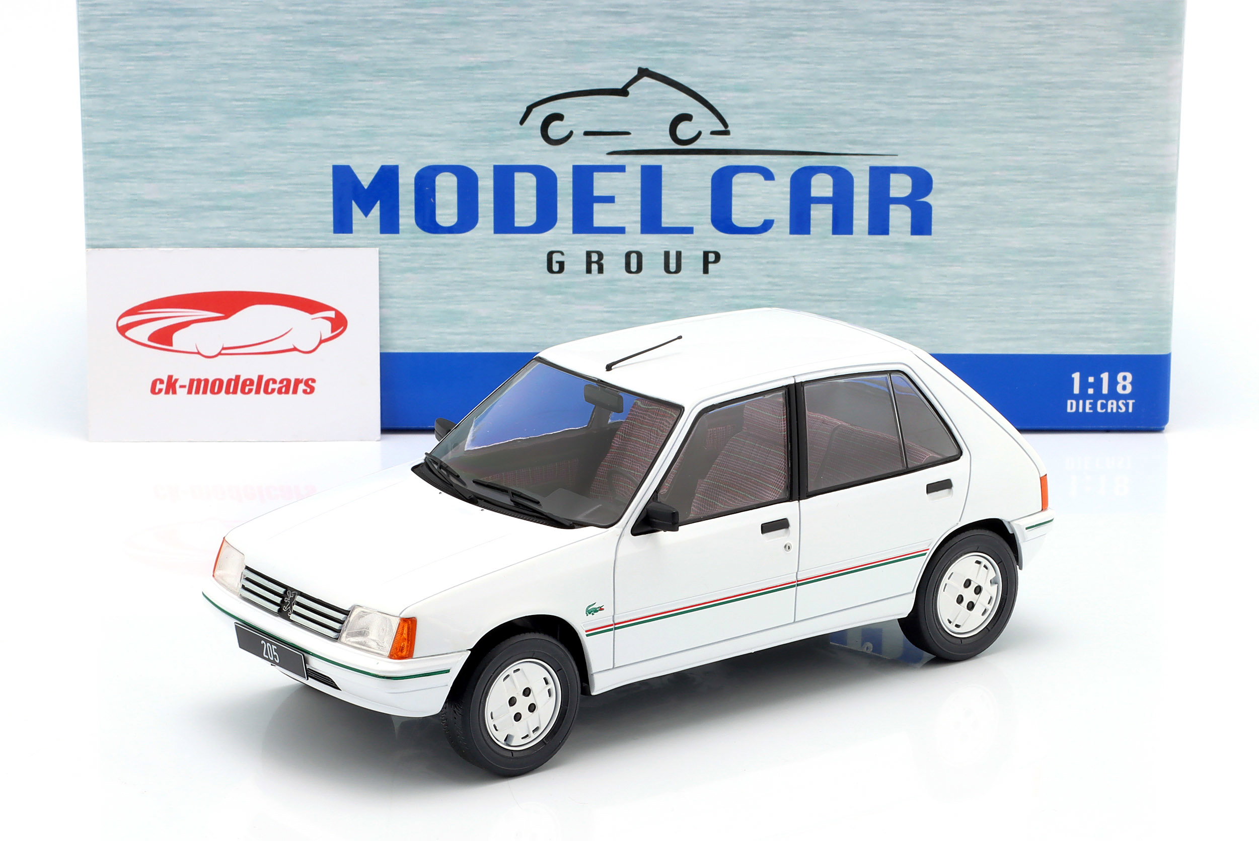 MCG 1/18 プジョー 205 ラコステ 1984 (ホワイト) ModelCarGroup 1:18 Peugeot 205 year 1984 Lacoste white ModelCar