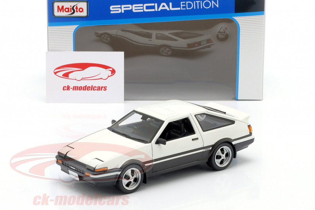 Maisto 1:24 Toyota Sprinter Trueno AE86 建設年 1979 白 32916