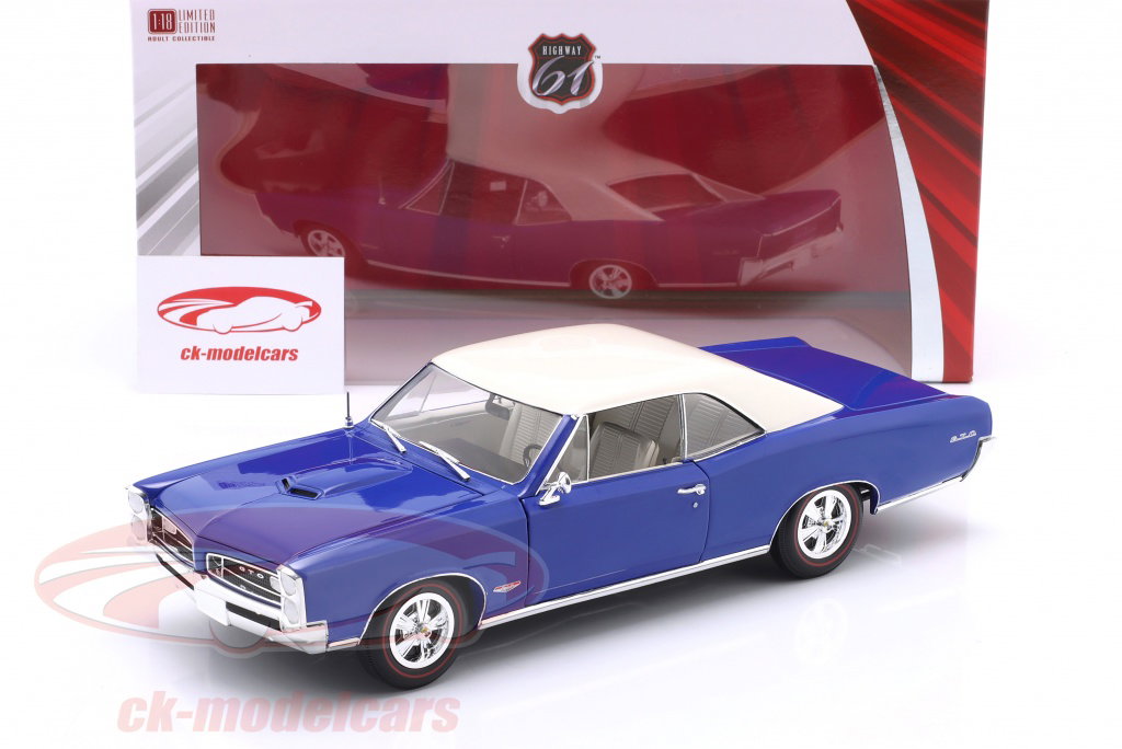 Highway 61 Collectibles 1:18 Pontiac GTO Year 1966 blue / white