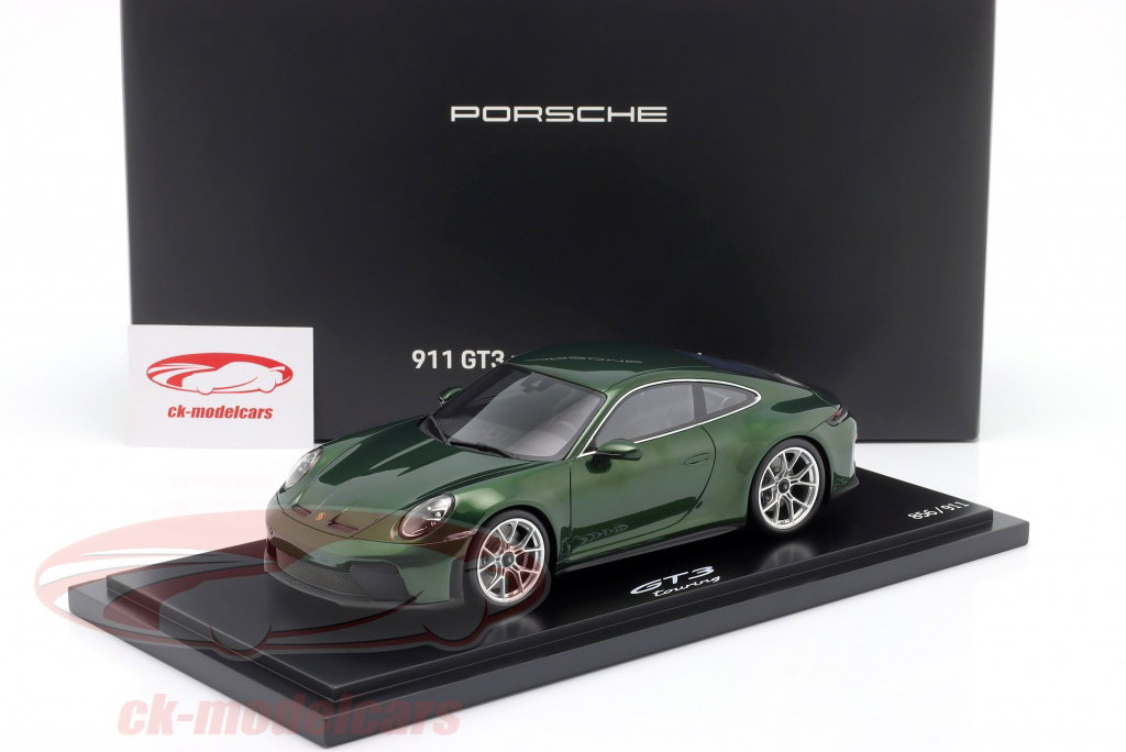 Spark 1:18 Porsche 911 (992.2) GT3 Touring 建設年 2025 オーク