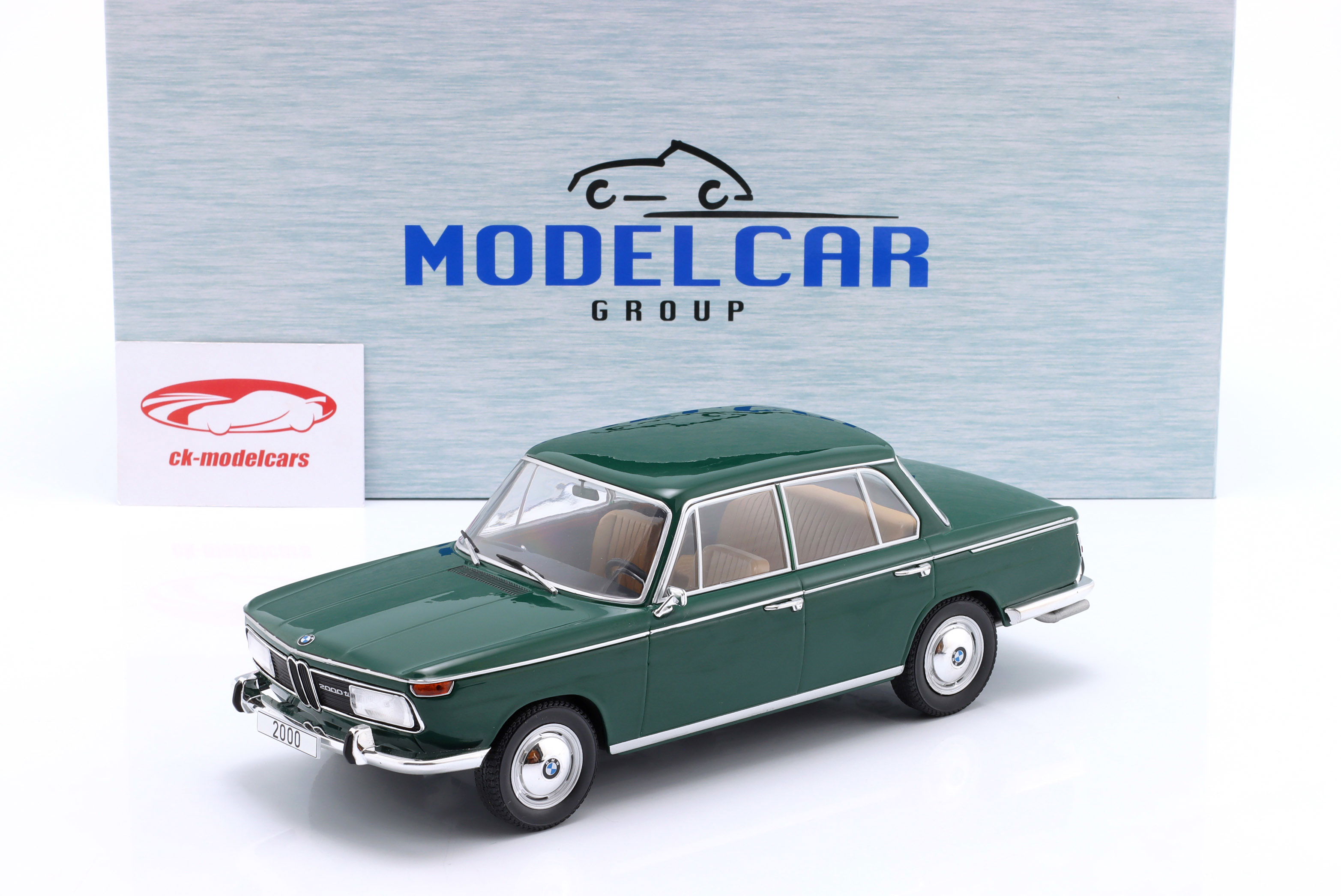 ModelCarGroup 1:18 BMW 2000 (Typ 121) Year of construction 1966