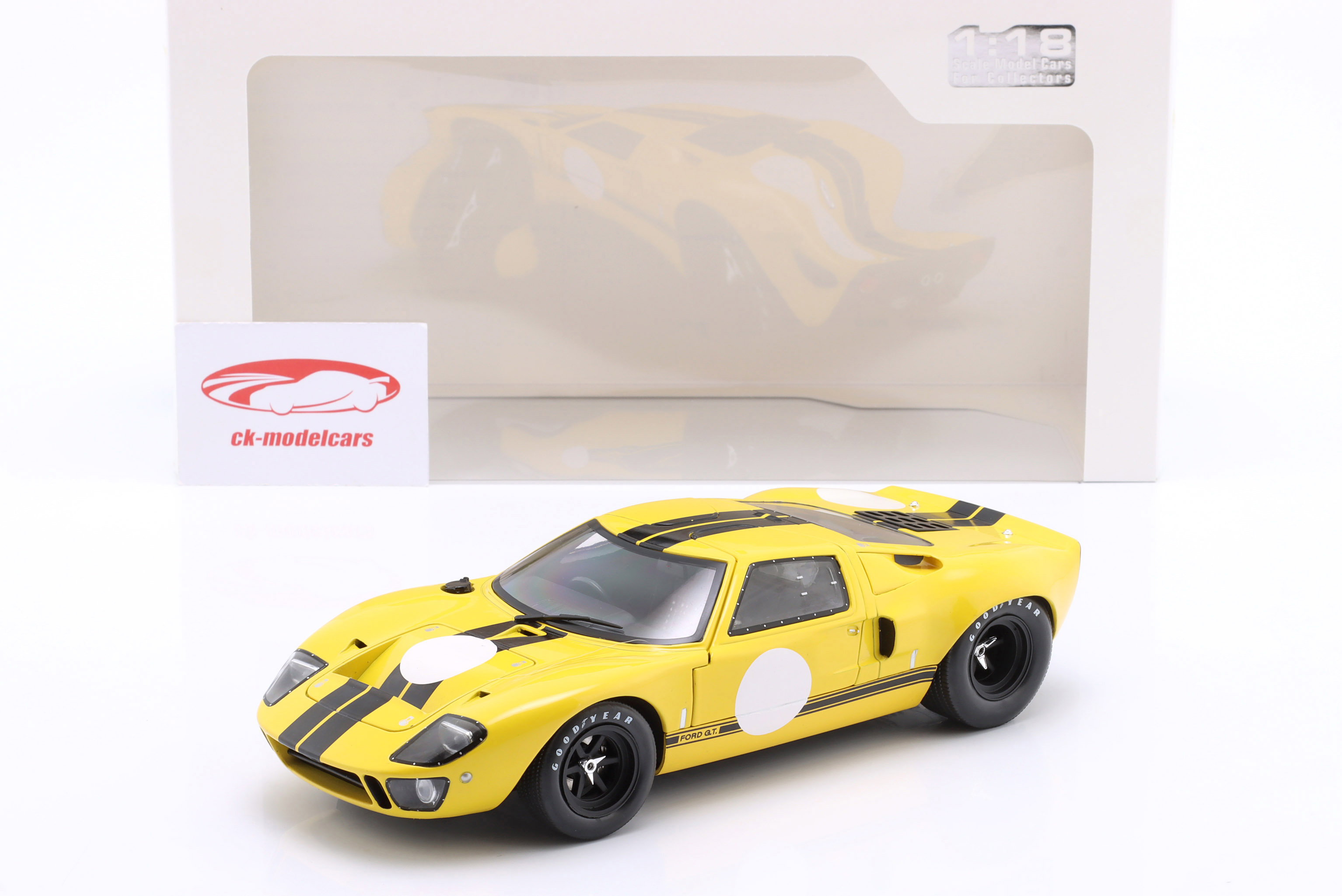 Ford GT40 MK1 建設年 1968 黄色 / 黒 1:18 Solido S1803011 モデル 車