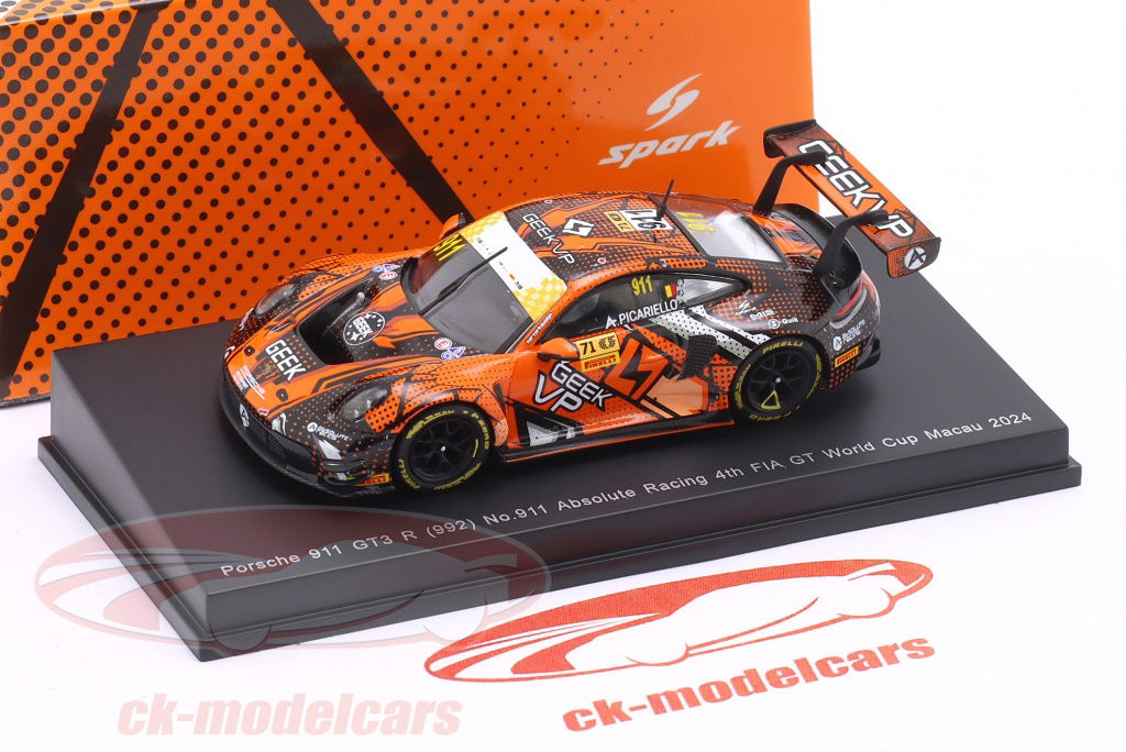 Spark 1:64 Porsche 911 GT3 R (992) #911 4th FIA GT World Cup Macau