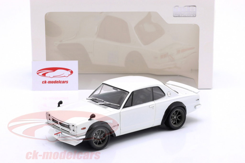 Solido 1:18 Nissan Skyline (C10) Hakosuka Works 1970 blanco perla
