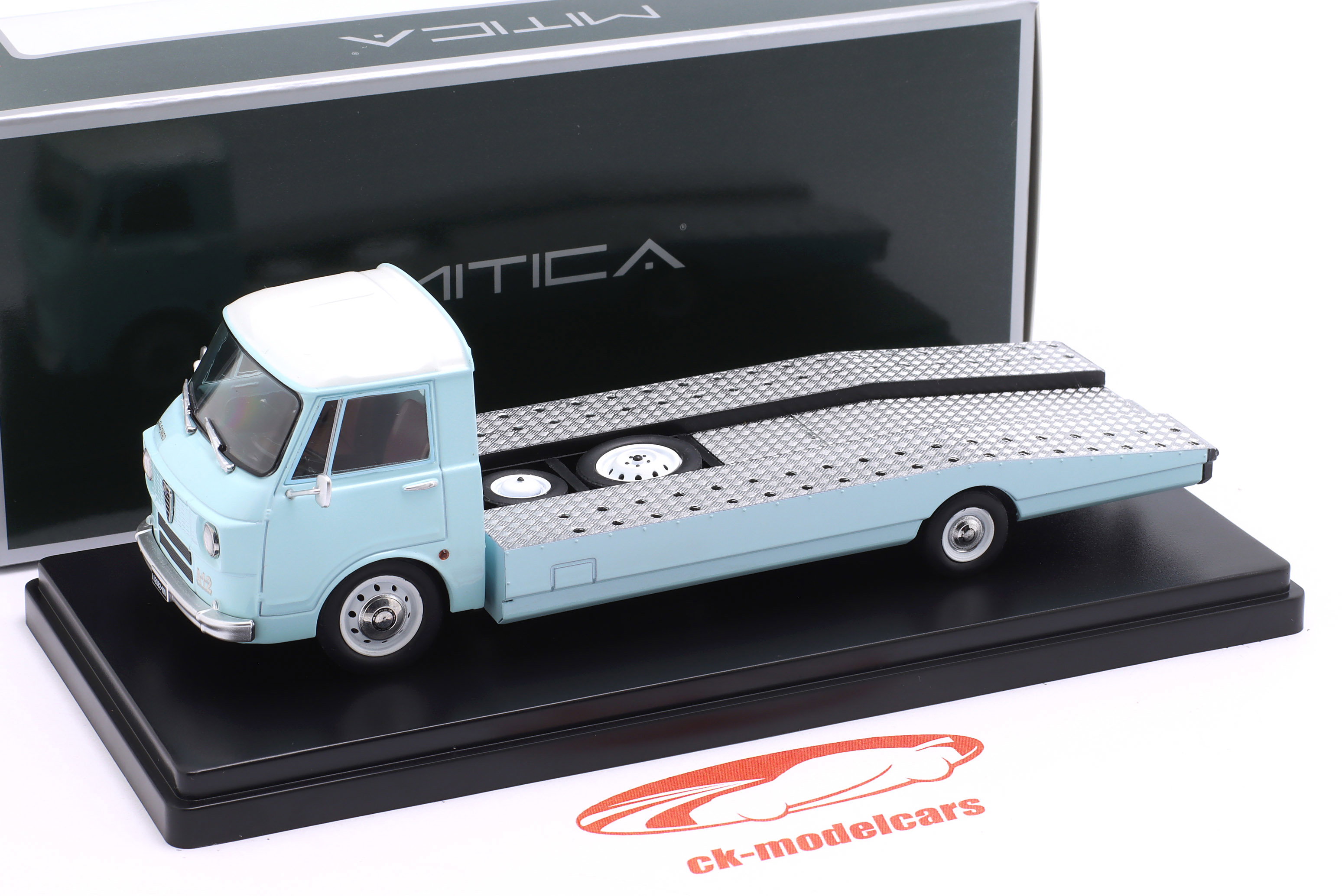 MITICA1/43 アルファロメオA12 カロ アトレッツィ 1977 レッド 予約品＞ Mitica 1/43 Alfa Romeo A12 (F12) CARRO ATTREZZI SECONDA