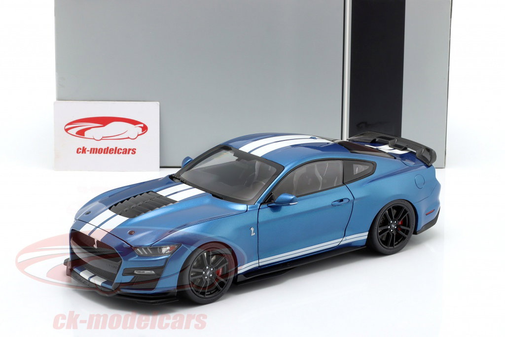 Ixo 1:18 Ford Mustang Shelby GT500 Year 2022 blue metallic / white