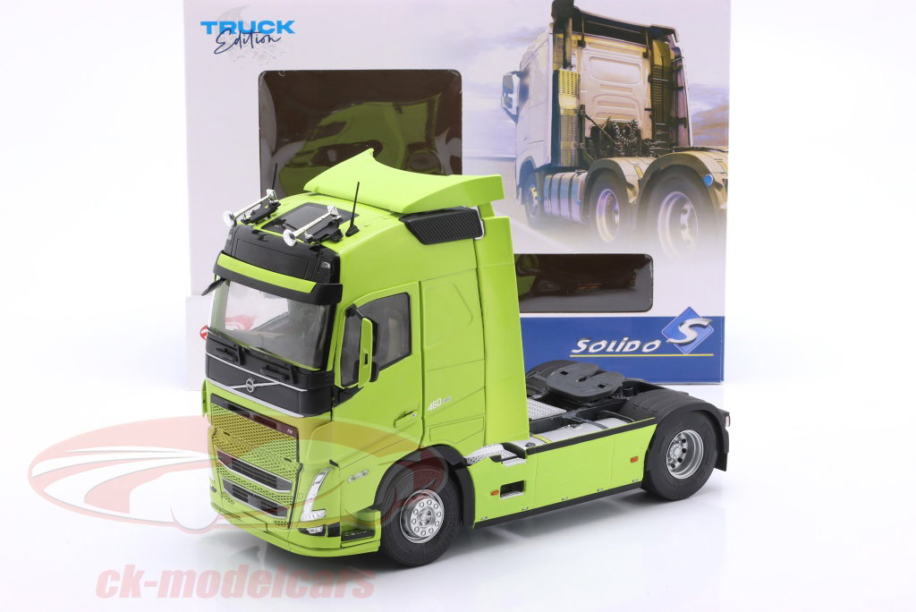 Solido 1:24 Volvo FH Globetrotter XL Truck 2023 neon green