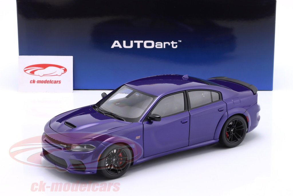 AUTOart 1:18 Dodge Charger Scat Pack Widebody 紫 71757 モデル 車