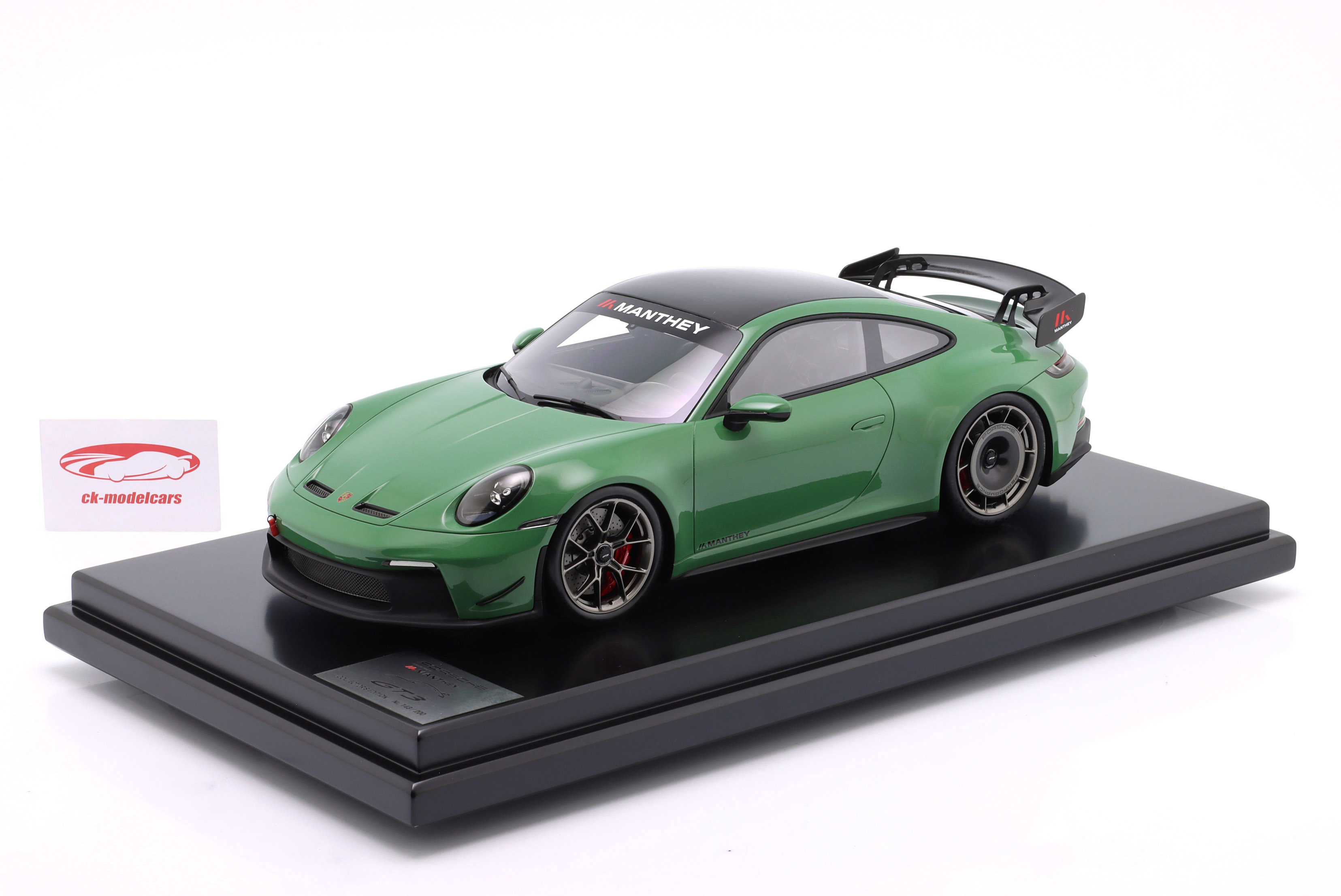 MH33　オーダー Spark 1:12 Porsche 911 GT3 (992) Manthey Kit 2024 オーラティウム