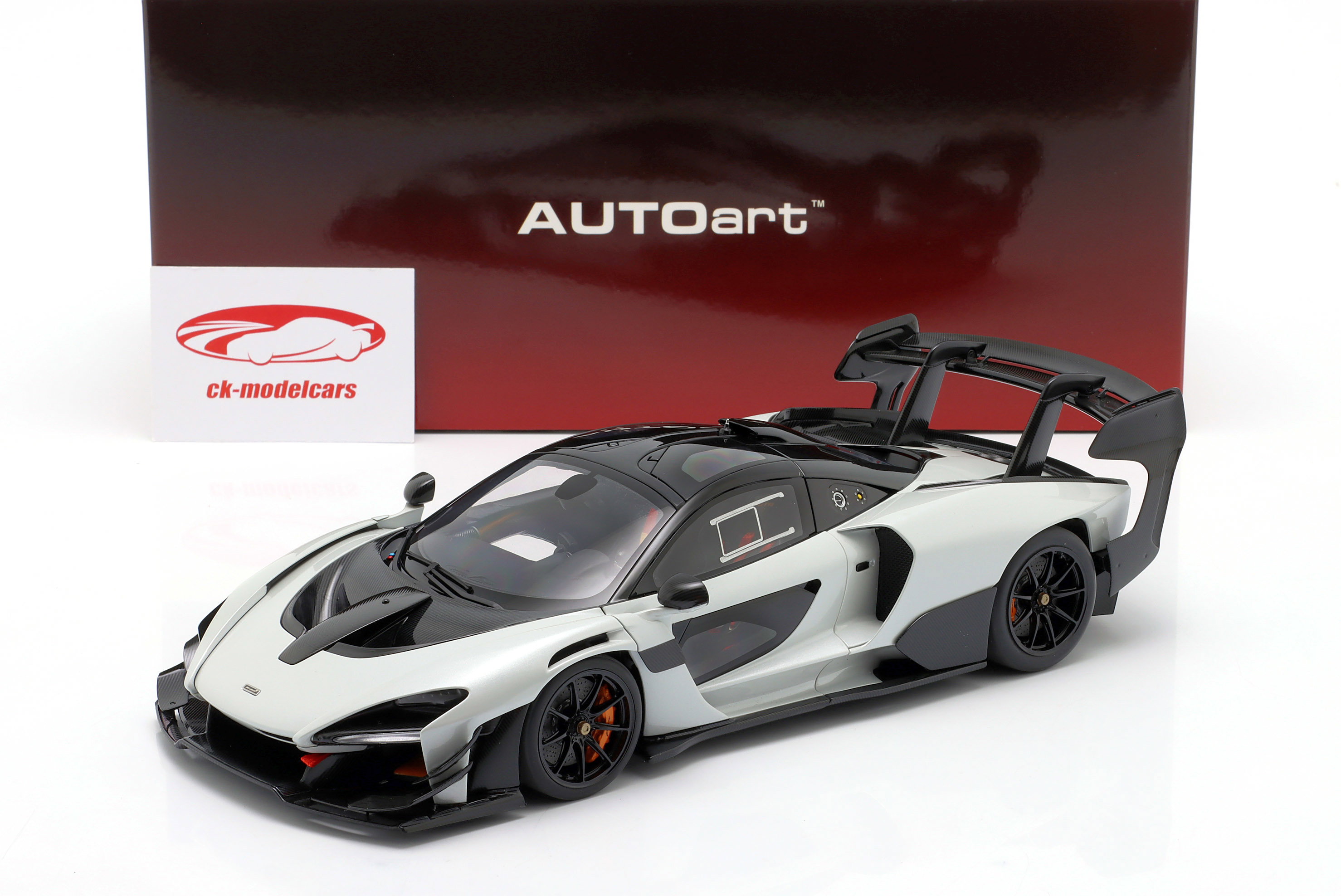 AUTOart 1:18 McLaren Senna GTR Year of construction 2019 silica