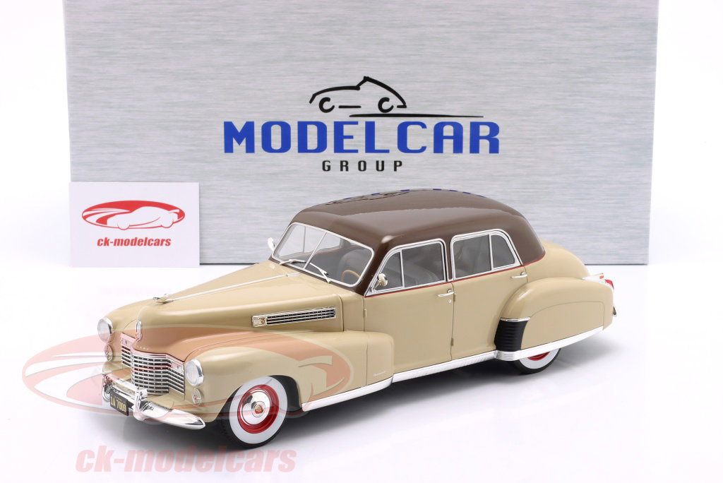 ミニカー CADILLAC FLEETWOOD ModelCarGroup 1:18 Cadillac Fleetwood Series 60 Special Sedan Year
