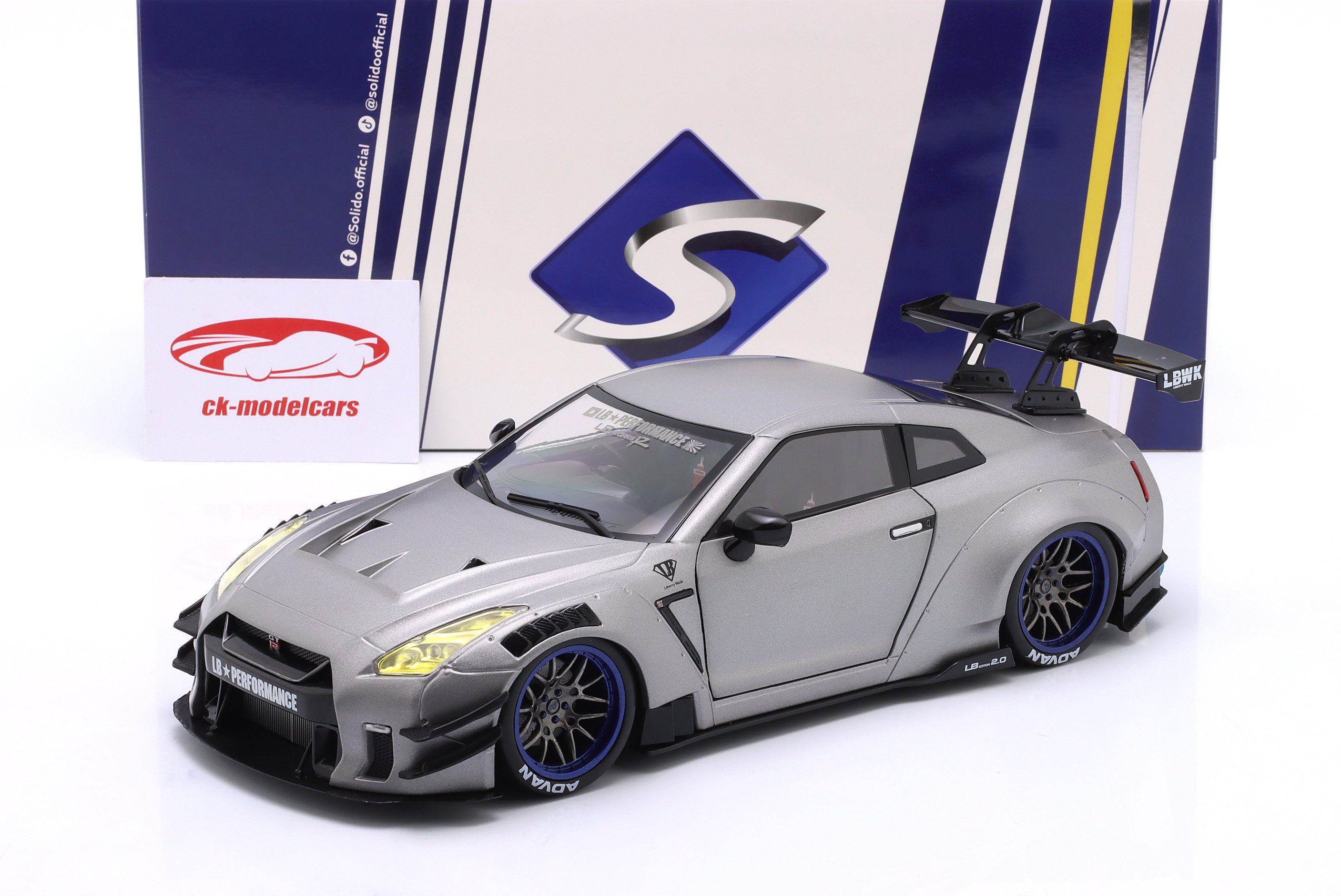 Solido 1:18 Nissan GT-R (R35) Liberty Walk Bodykit Type 2.0 2023
