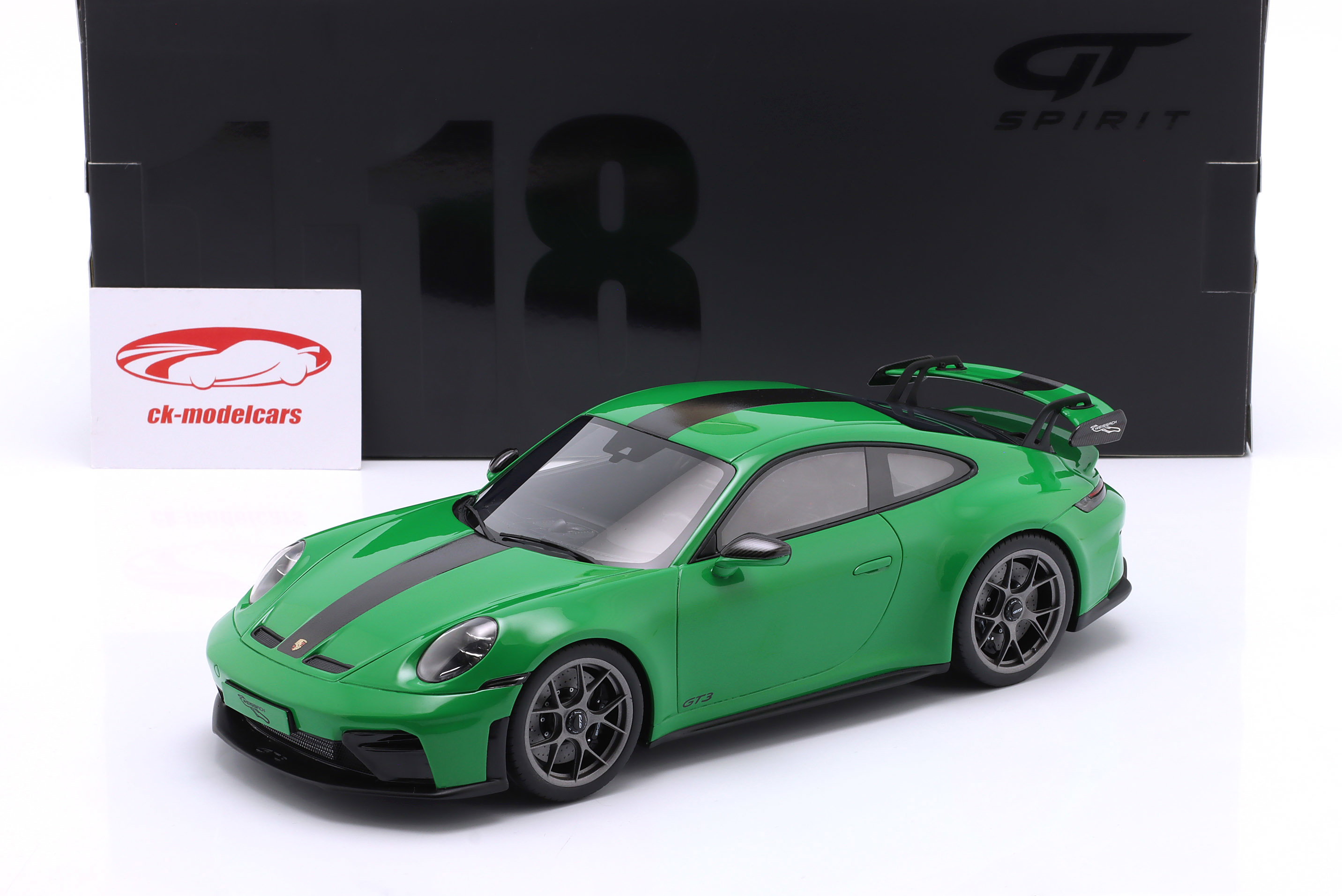GT-SPIRIT 1:18 Porsche 911 (992.2) GT3 建設年 2025 パイソン