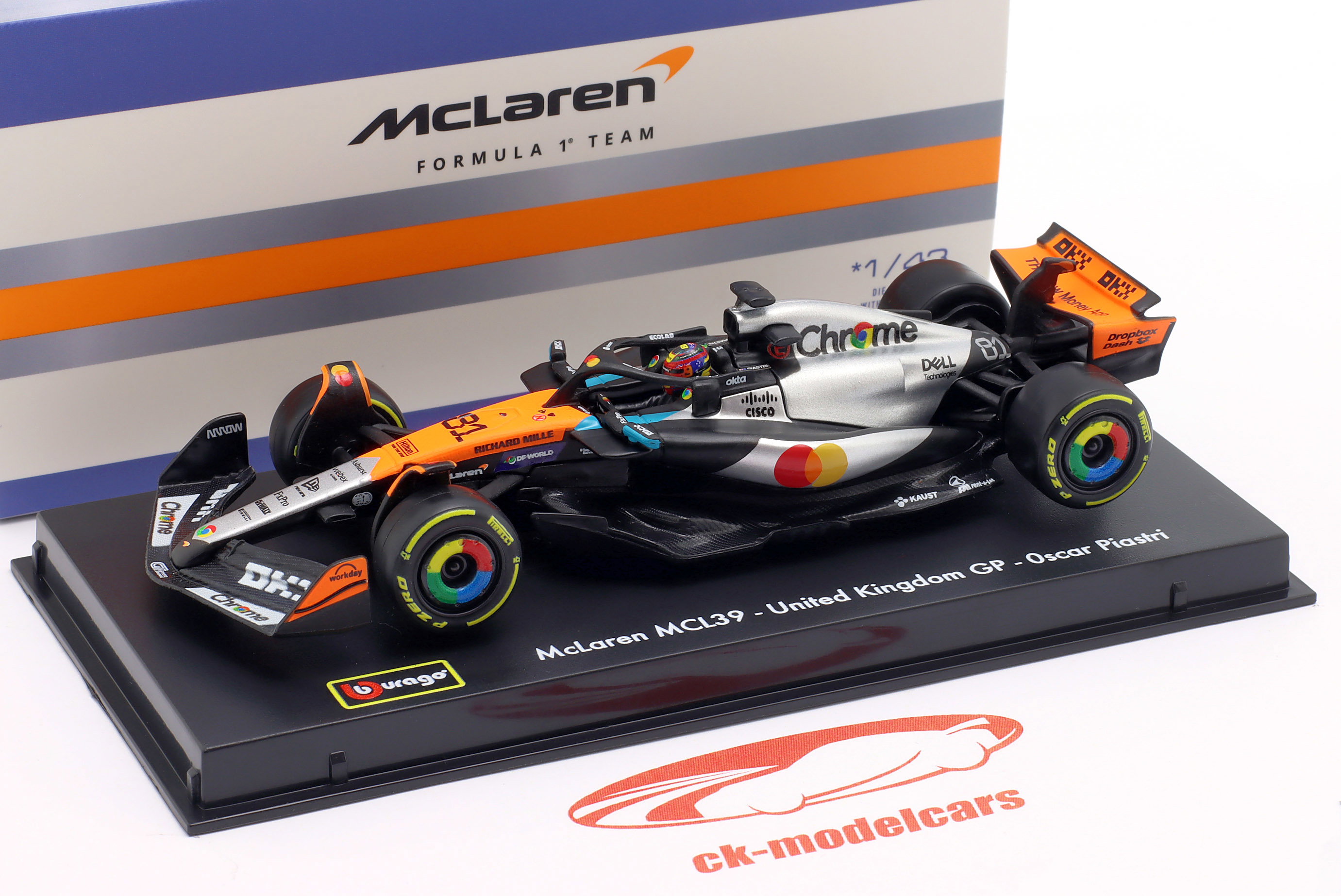 Bburago 1:43 Oscar Piastri MCL 39 #81 2nd イギリス GP 式 1 2025 18