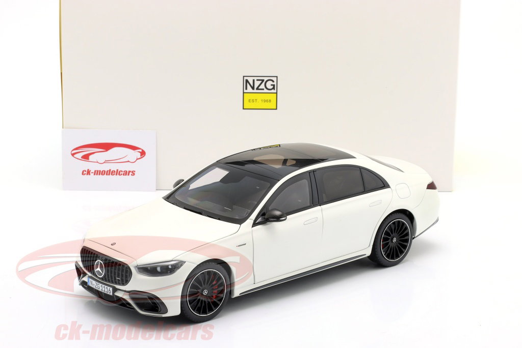 NZG 1:18 Mercedes-Benz AMG C 63 S E Performance 建設年 2022
