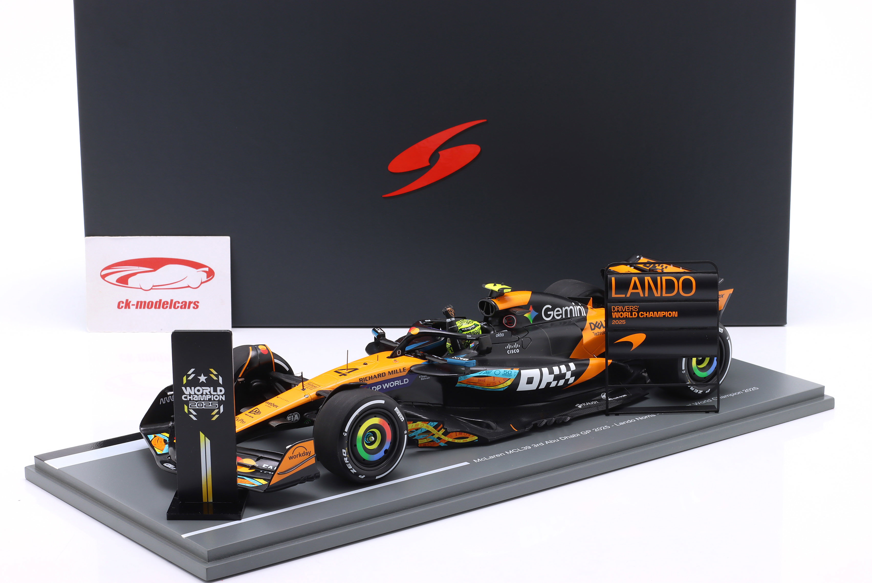 Spark 1:18 Lando Norris McLaren MCL39 #4 3番目 Abu Dhabi GP 式 1