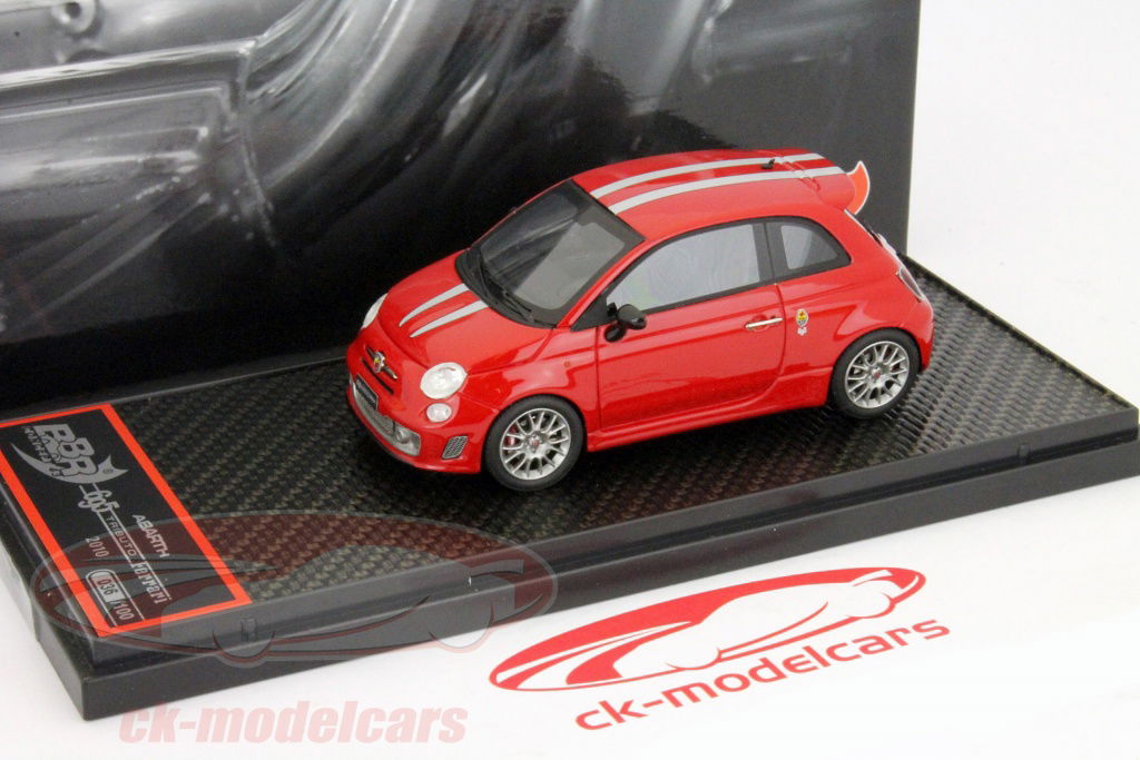 ABARTH 695 SS ミニカー 赤 Amazon | □ ロードシグネチャー『1/18 FIAT ABARTH 695SS 赤