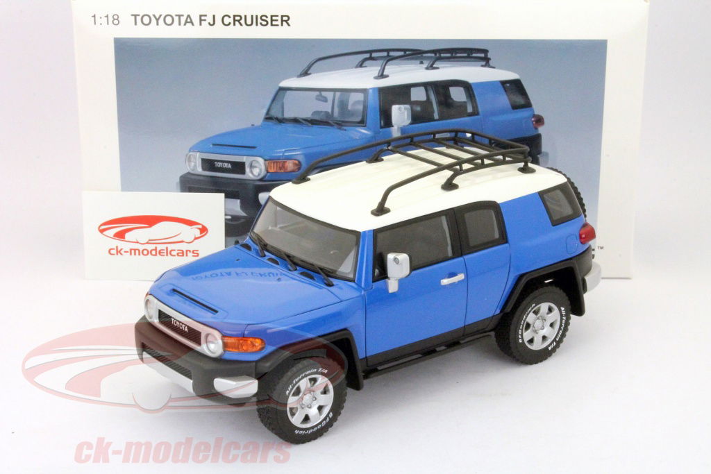 AUTOart 1:18 Toyota FJ Cruiser blue 78855 model car 78855