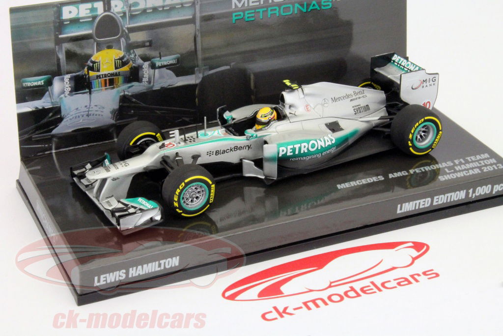 Minichamps 1:43 Lewis Hamilton Mercedes AMG W04 Showcar