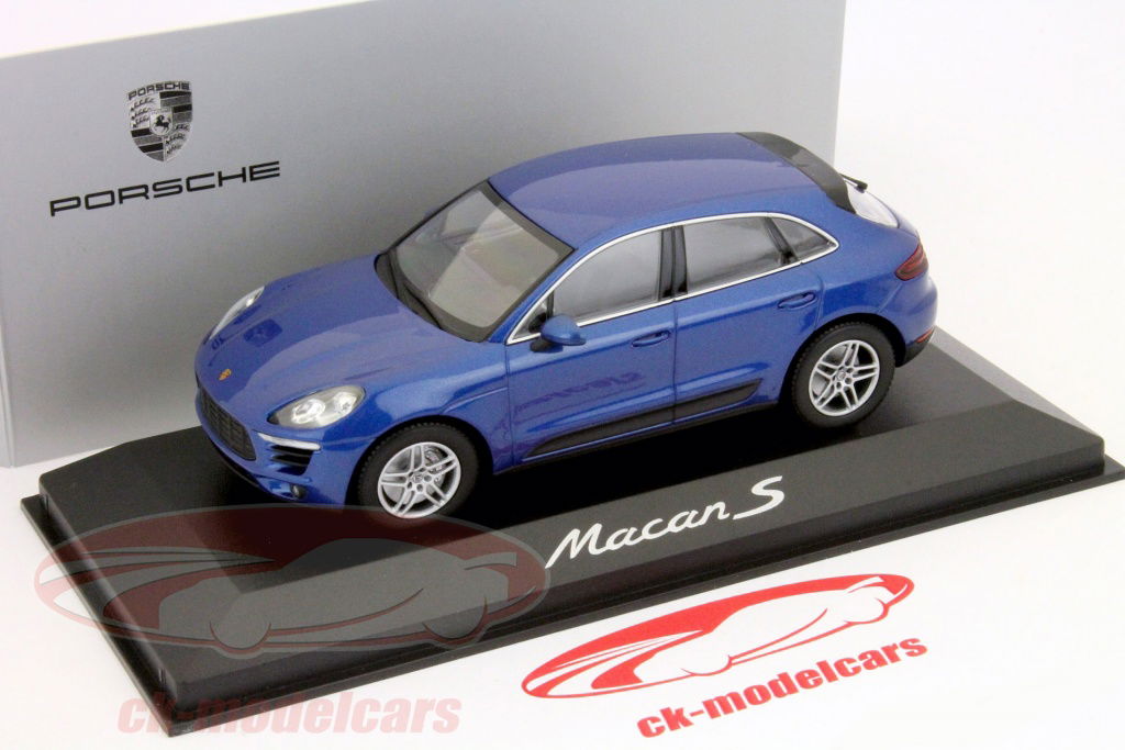 Minichamps 1/43 Porsche ポルシェ Macan
